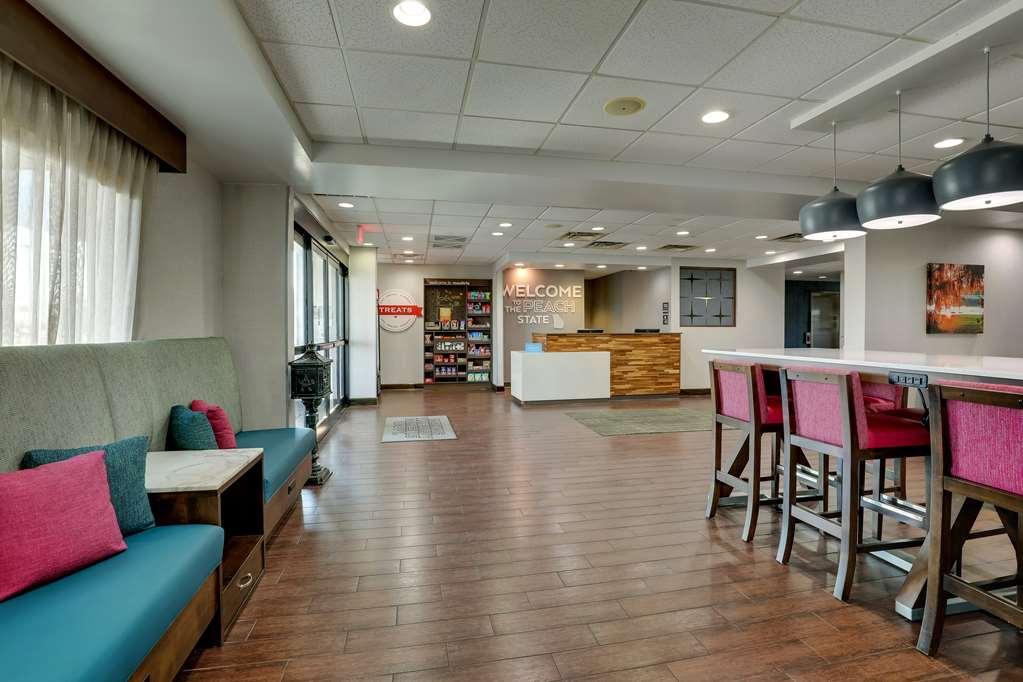 Hampton Inn Moultrie Interior photo